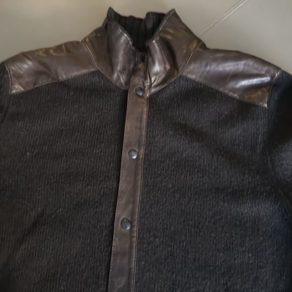 Gran Sasso Mens Wool Knit Jacket Sweater Trimmed in Genuine Leather. Size 54 IT. - Picture 2 of 9